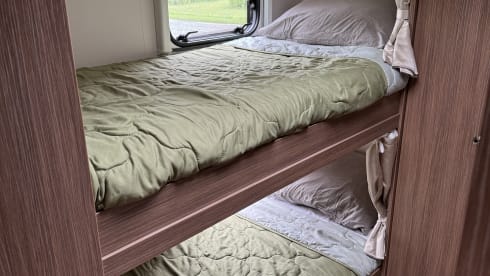 5p integrated family camper with air conditioning!