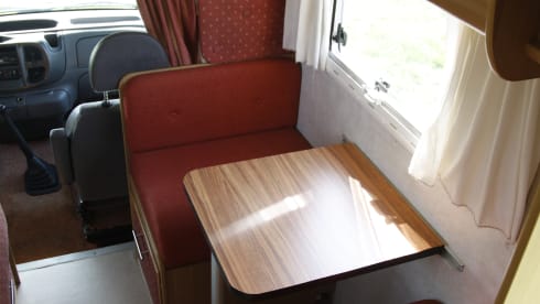 Spacious family camper Rimor NG8