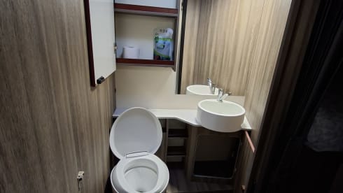 5p Roller Team semi-integrated uit 2025