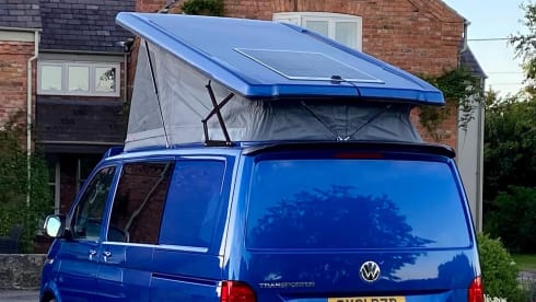 Claudia – 4 berth VW Campa