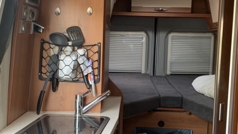 Knaus VanTourer 630 Bus Camper 