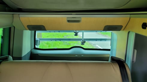 Silver – VW T5 for the ultimate road trip!