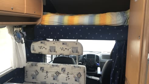 MC LOUIS READY TO TRAVEL !!