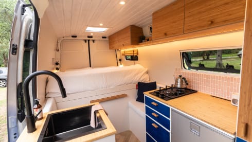 Miep – Miep: comfortable off-grid camper!