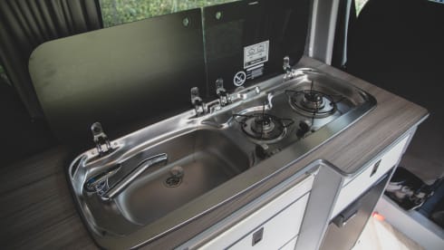Daan │ Luxury 2 person camper