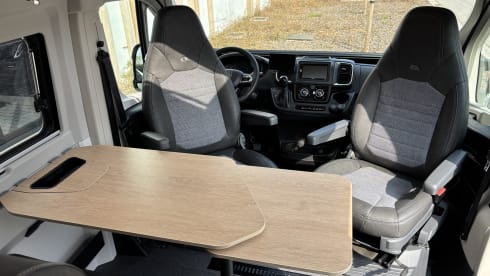 Adria Twin 640 SGX Supreme D AUTOMATIC