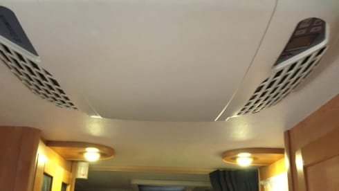 6 berth Mercedes-Benz alcove from 2006