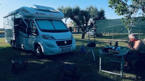 Ons huisje op wielen – 5p Benimar semi-integrated from 2019