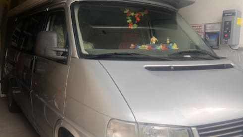 Ons bussie – 3p Volkswagen campervan uit 2001