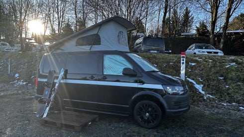 Free Your Mind  – Go on an adventure with this Volkswagen T6 Camper (2018)