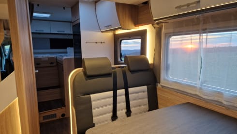 MobileFamilyT67 – Teilintegrierter Familiencamper