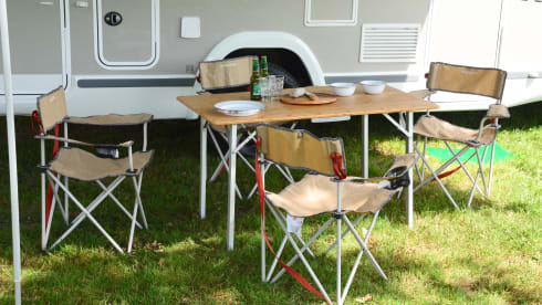 Challenger 337GA Graphite Premium Edition / Ford Transit 170ch BVA6