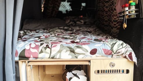 Mustaches – Camp'In Box Volkswagen T4