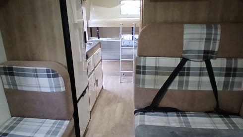 Comfortable, reliable alcove camper