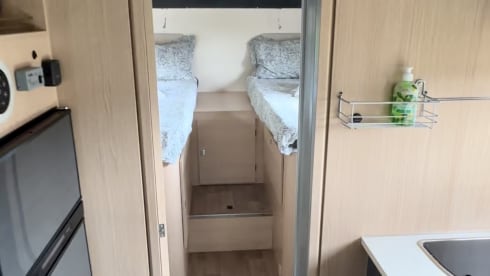 RobertaPantano – Noah's camper