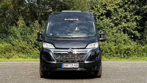 Camperrent 400 – 3p Sunlight bus from 2025