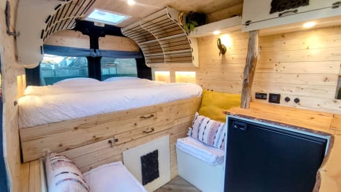 Miss Vanjie – Oriental Gypsy Wagon: Luxury Meets Adventure in Our Off-Grid Camper!