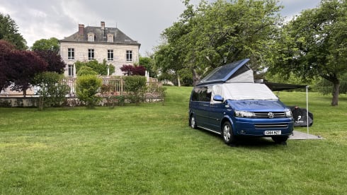 Dora – Camper Volkswagen a 2 posti letto del 2014