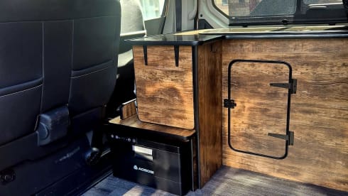 OTTO – Campervan Renault Trafic 2019 2 Berth 