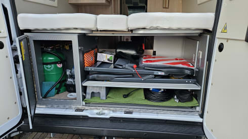 2p Rapido V68 Buscamper (2020) Length beds & Comfort