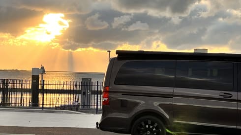 4p Mercedes-Benz bus from 2015