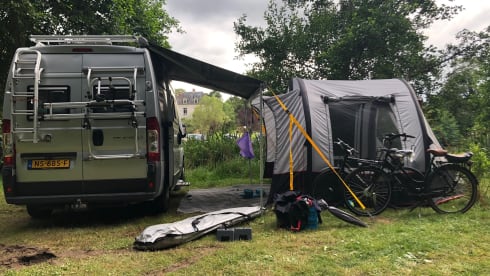 De bus – Fiat Ducato Professional self-build Bus camper