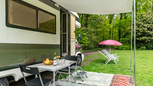 The Dude – Awesome retro camper from 1990