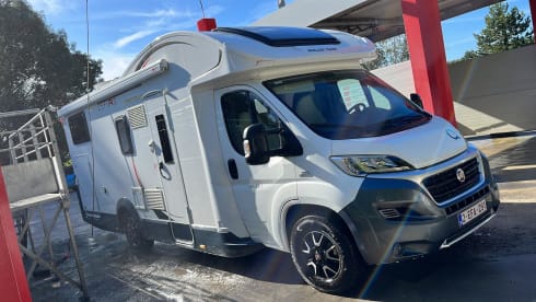 4p Fiat semi-integrated uit 2015