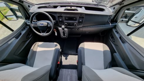 5p Ford semi-integrated uit 2022
