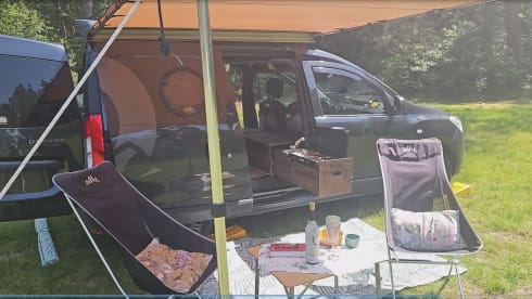 BeSmarter en ga op Avontuur! – Seek out adventure with our 2-person camper van!