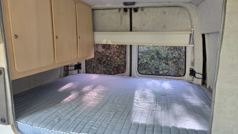 2p Renault camper bus uit 2004 