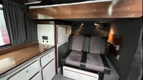 Nelly – 5 berth Volkswagen Crafter 
