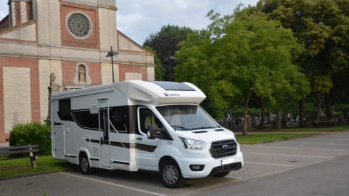 New spacious camper
