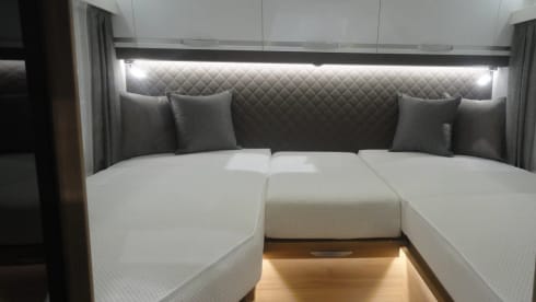 BONVOYAGE – 4p Adria Mobil semi-integrated from 2021