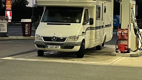 6 berth Mercedes-Benz alcove from 2006