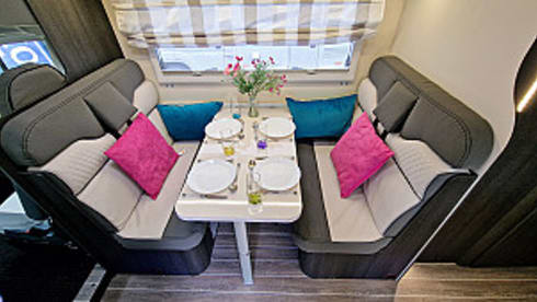 Rollerteam 675 – Luxury & Spacious 6 berth Motorhome 2024 plate