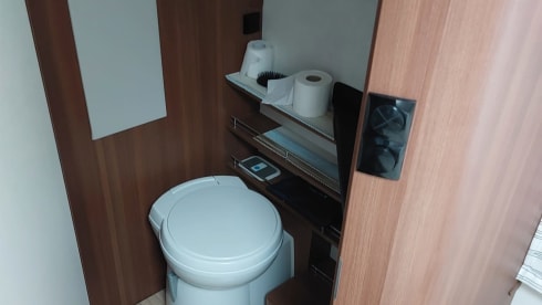 Mopsie – 4p LMC semi-integrated uit 2014