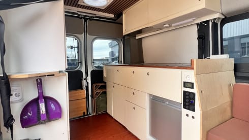 Lucky – 2p Fiat campervan from 2009