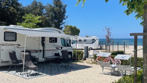 5 person Adria matrix 680 SP half integral camper