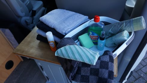 Vanture24 – 2p Volkswagen bus from 2011