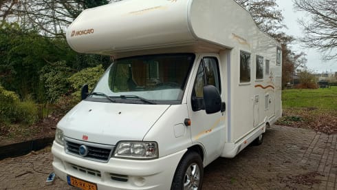 Superruime gezinscamper – 5p Elnagh Marlin 64 Alcove from 2001