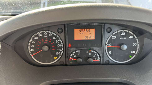 Francesca – 7 berth Fiat alcove from 2010