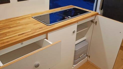 Phoenix_The_Van – 3 berth Peugeot campervan from 2021