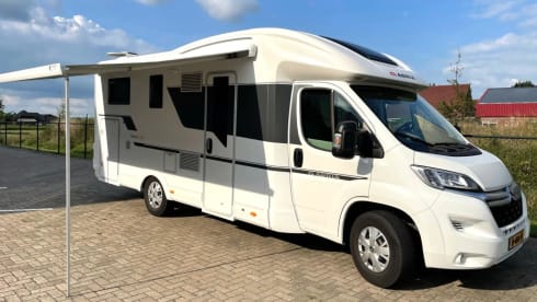 5p Adria Mobil semi-integrated uit 2019 163 PK