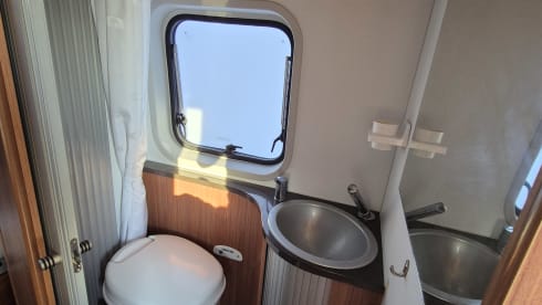 🌍 Adventure Awaits with Our Fiat Ducato Adria Twin SP Camper! 🚐☀️