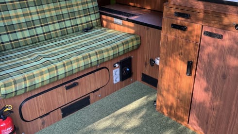 Joyo – 4p Volkswagen campervan from 1976