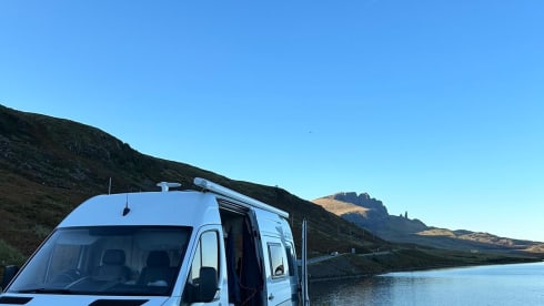 The Spirit of Scotland – Explore Scotland in our 2/3 Bed Mercedes, Toilet & Shower Free Insurance