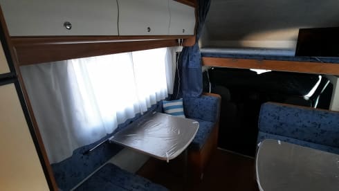 Simone – Rimor Europeo NG6 7 sleeps 6 travel seats