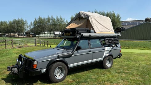 The Brick  – Volvo station Polar 245 roof tent incl complete camping equipment