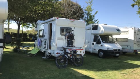 Swifty – Cosy 4 berth motorhome for all your family adventures.....